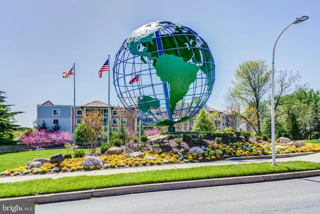 $279,900 | 3330 North Leisure World Boulevard, Unit 5214, Silver Spring, MD 20906