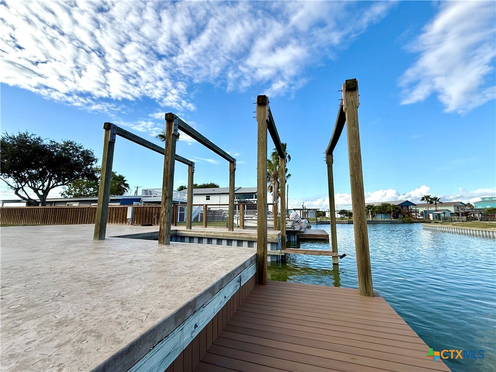 127 Copano Cove Road Rockport, TX 78382 - Photo 7 of 28
