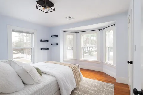 $1,799,000 | 556 Wellesley Street, Weston, MA 02493