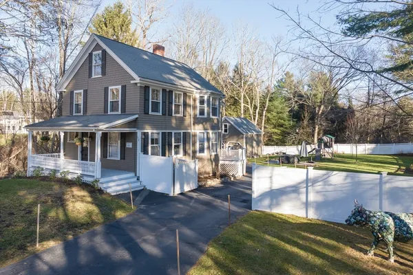 $1,799,000 | 556 Wellesley Street, Weston, MA 02493