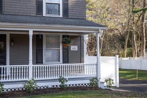 $1,799,000 | 556 Wellesley Street, Weston, MA 02493