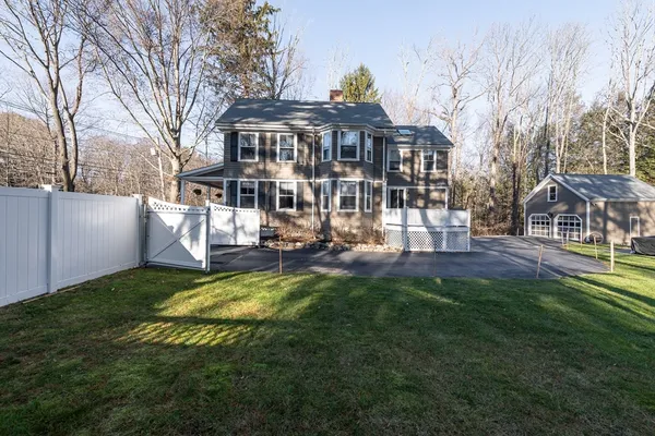 $1,799,000 | 556 Wellesley Street, Weston, MA 02493