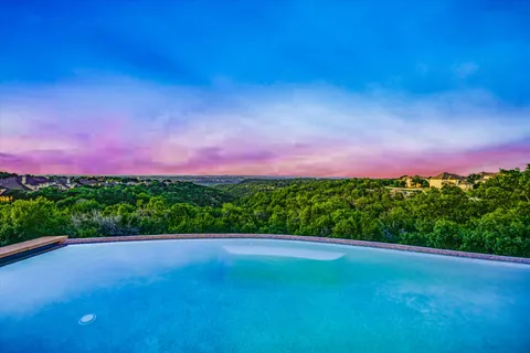 $1,250,000 | 10613 Pointe View Drive, Austin, TX 78738