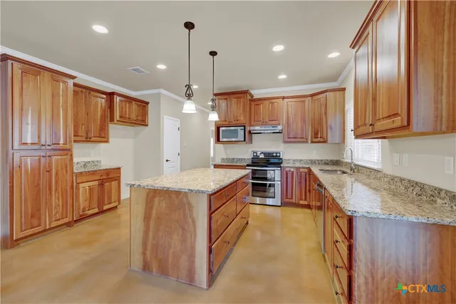 $506,000 | 944 Hudson Lane, New Braunfels, TX 78130