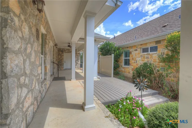 $506,000 | 944 Hudson Lane, New Braunfels, TX 78130