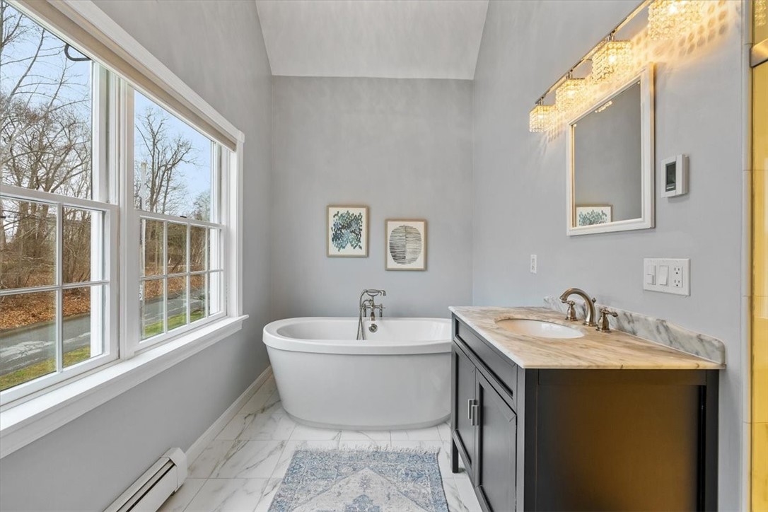 730 Dickinson Street Fall River, MA 02721 - Photo 17 of 26 Gallery Image 17