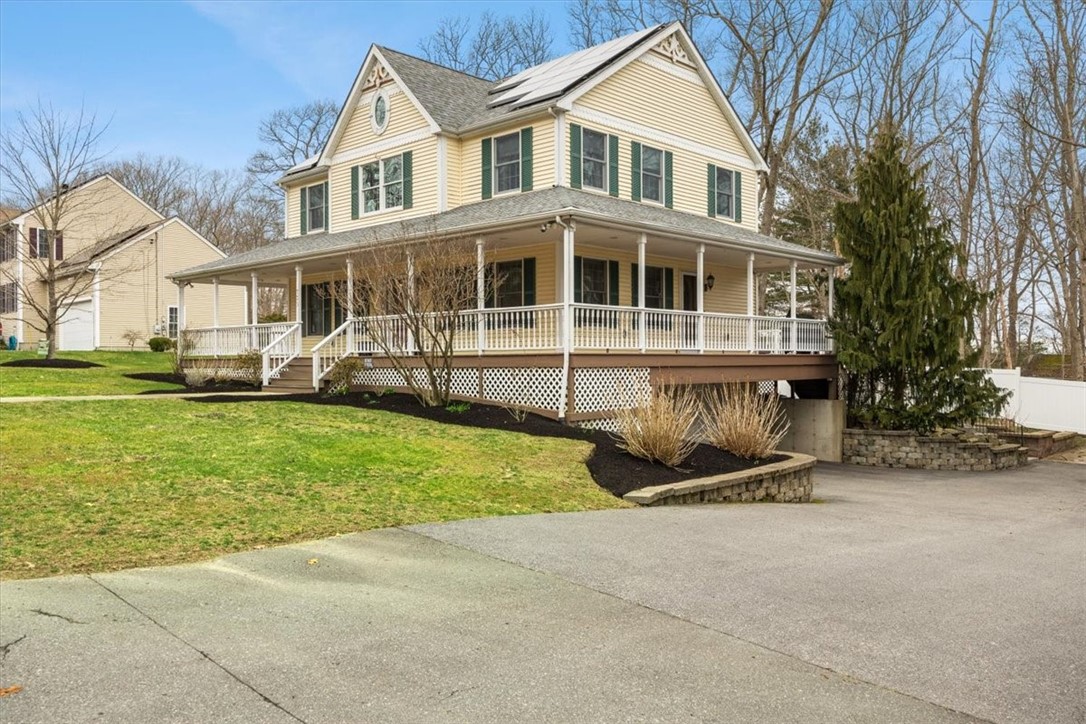 730 Dickinson Street Fall River, MA 02721 - Photo 3 of 26 Gallery Image 3