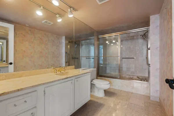 $8,000 | 500 Ocean Drive, Unit E8C, Juno Beach, FL 33408