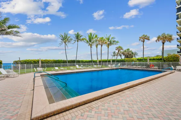 $8,000 | 500 Ocean Drive, Unit E8C, Juno Beach, FL 33408