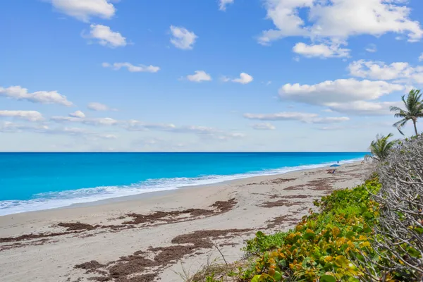 $8,000 | 500 Ocean Drive, Unit E8C, Juno Beach, FL 33408