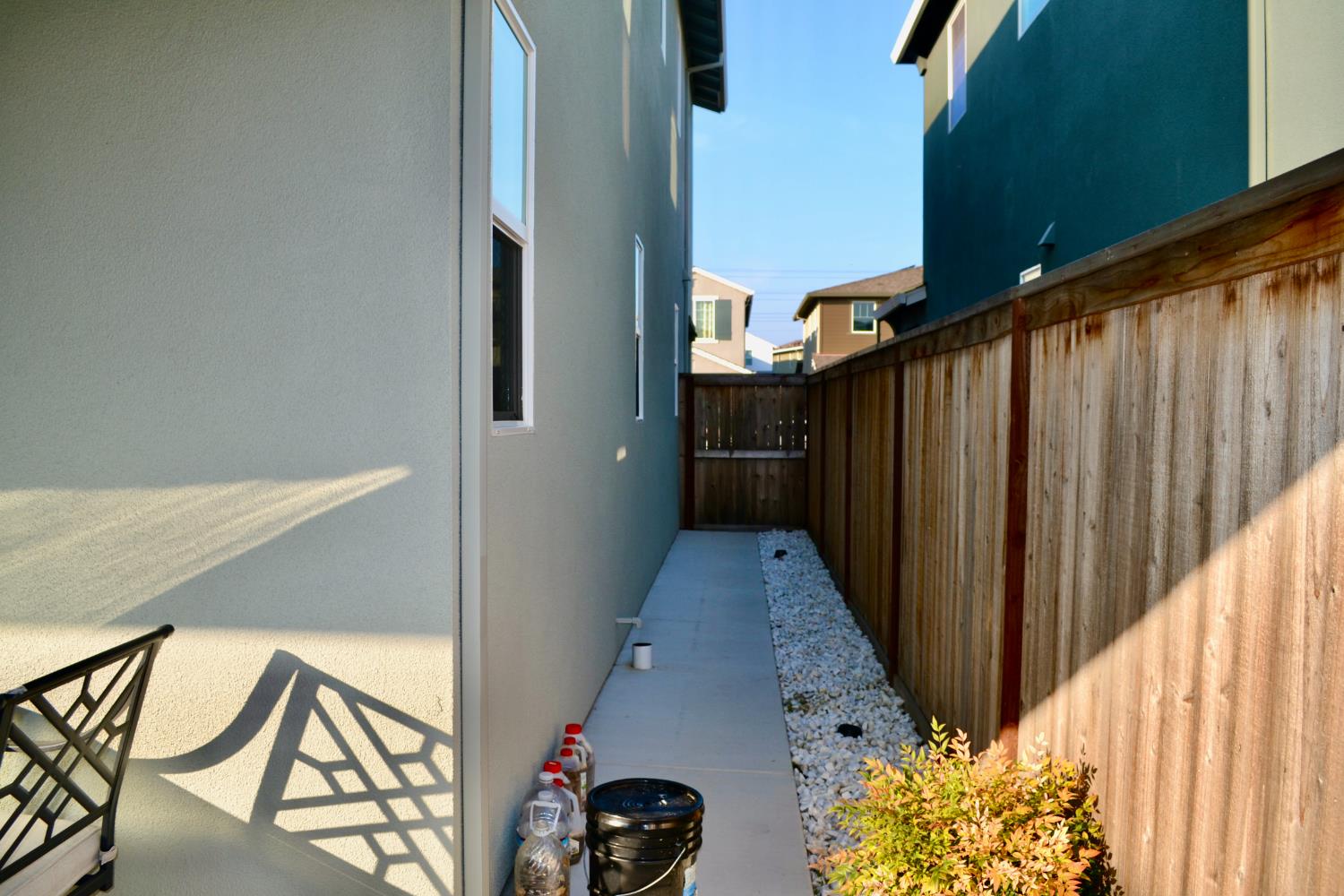 1770 Flaxen Court Manteca, CA 95337 - Photo 24 of 27 Side yard