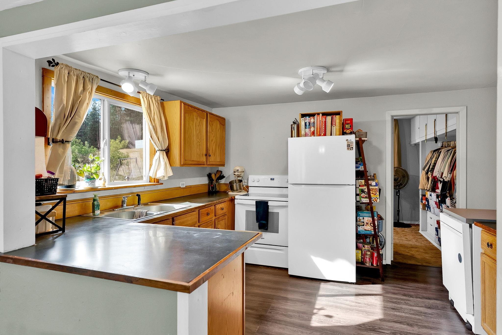 7501 North Orchard Prairie Road Spokane, WA 99217 - Photo 7 of 50