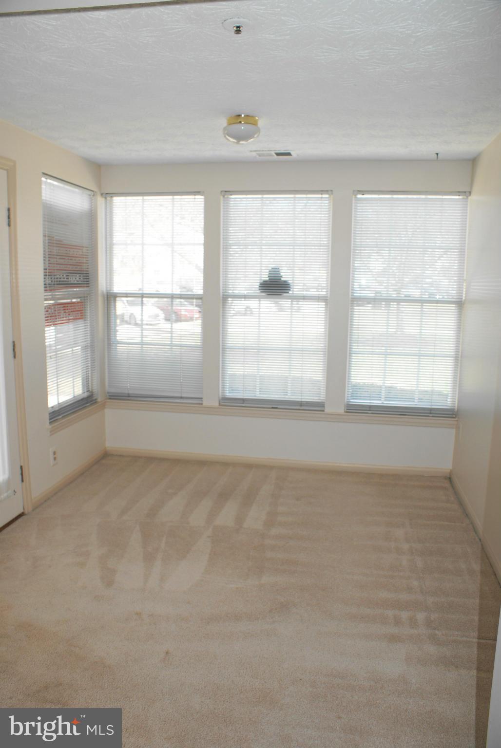 807 Deering Road, Unit 7D Pasadena, MD 21122 - Photo 6 of 17 Family Room