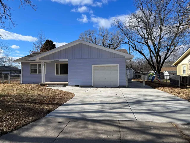 $130,000 | 219 Jones Street, El Dorado, KS 67042