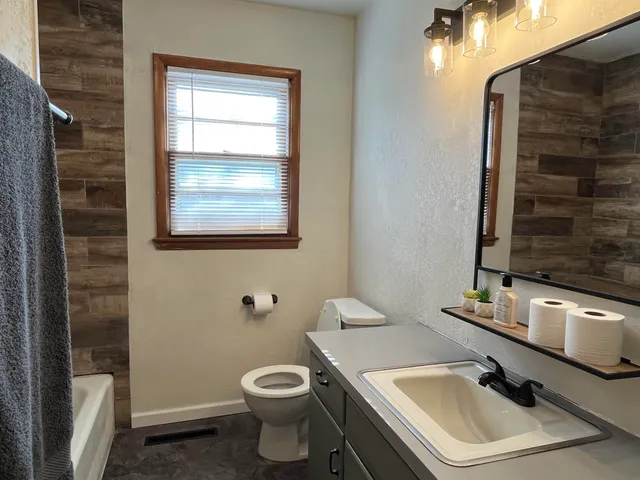 $130,000 | 219 Jones Street, El Dorado, KS 67042