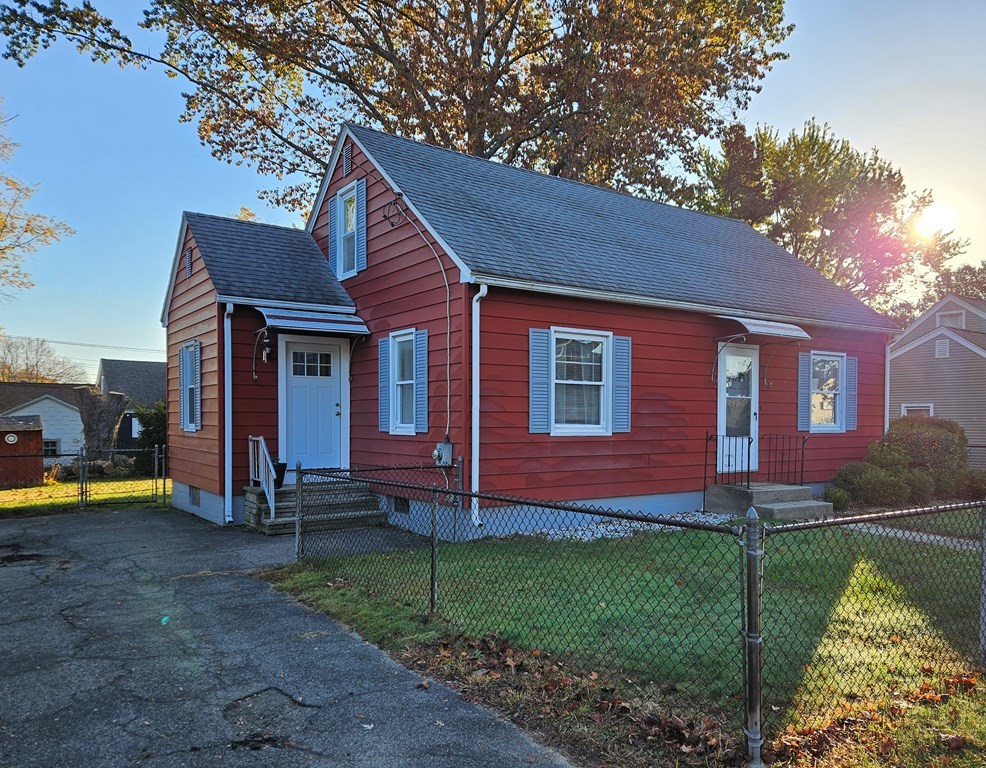 27 Stocker Street Springfield, MA 01129 - Photo 2 of 20 Gallery Image 2