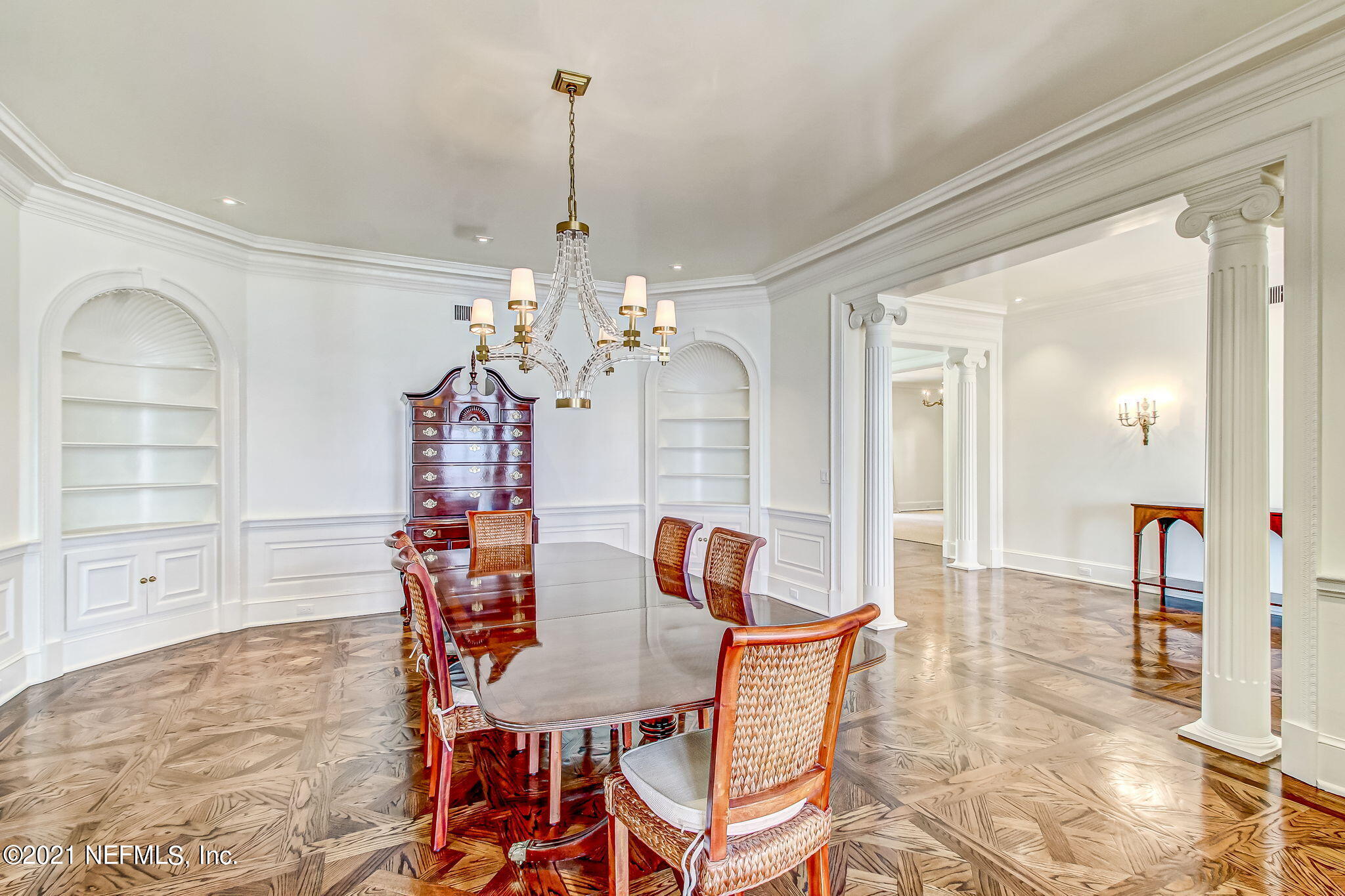 3955 Ortega Boulevard Jacksonville, FL 32210 - Photo 33 of 170 a dining room with furniture and window
