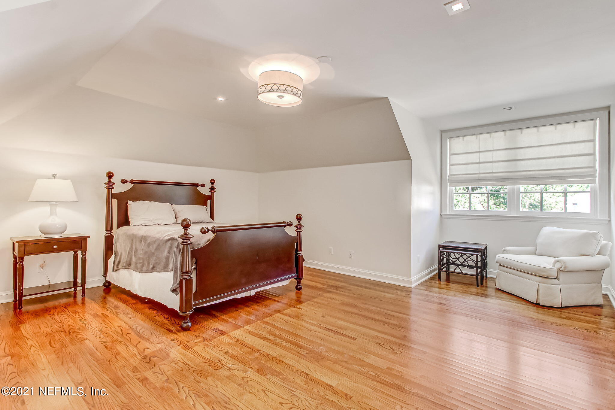 3955 Ortega Boulevard Jacksonville, FL 32210 - Photo 98 of 170 a bedroom with a bed and a couch