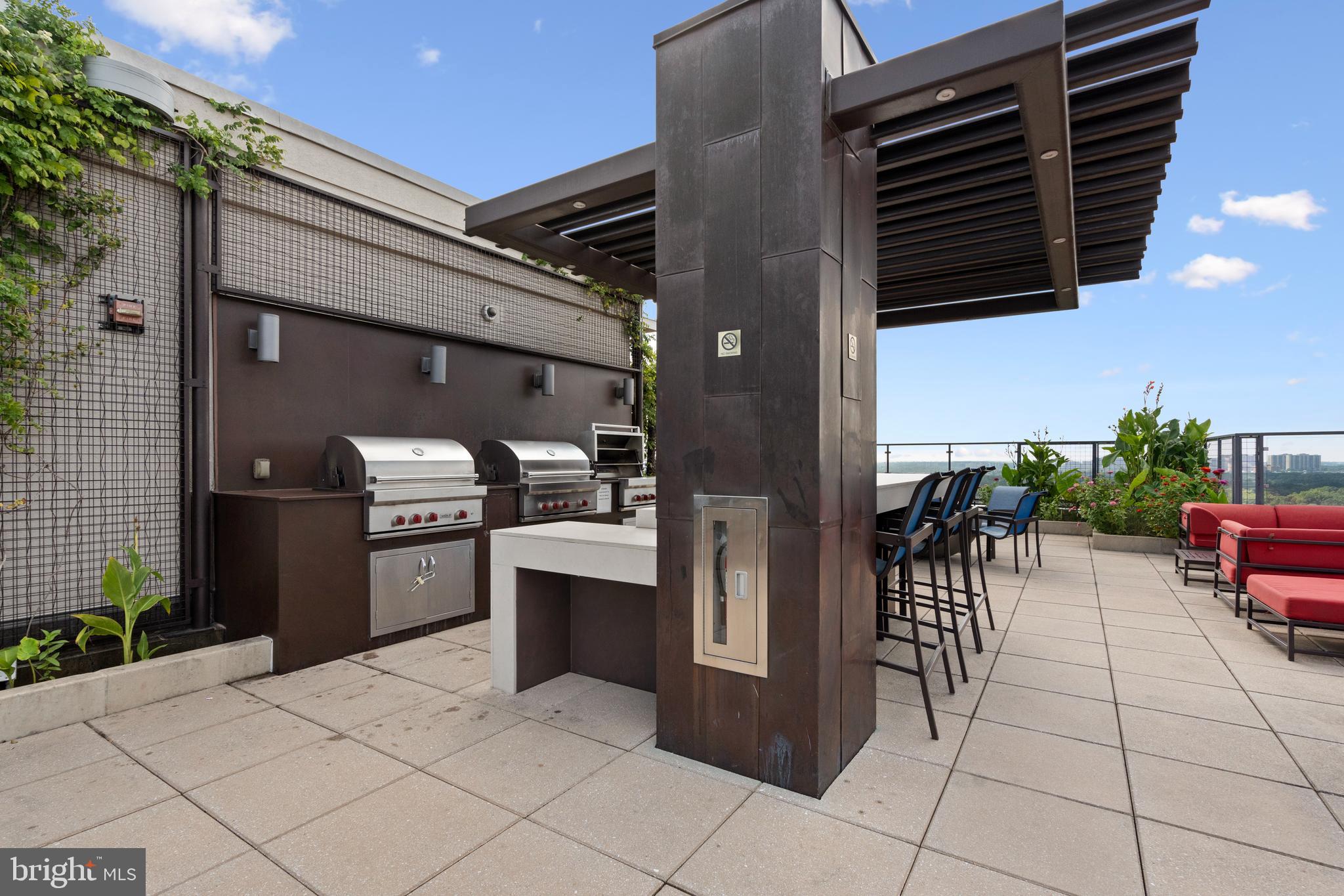 851 North Glebe Road, Unit 1515 Arlington, VA 22203 - Photo 27 of 31