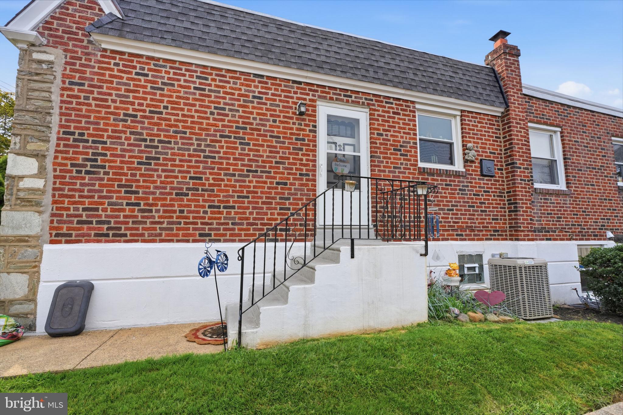 2012 Tomlinson Road Philadelphia, PA 19116 - Photo 5 of 33 Charming brick home with inviting steps.