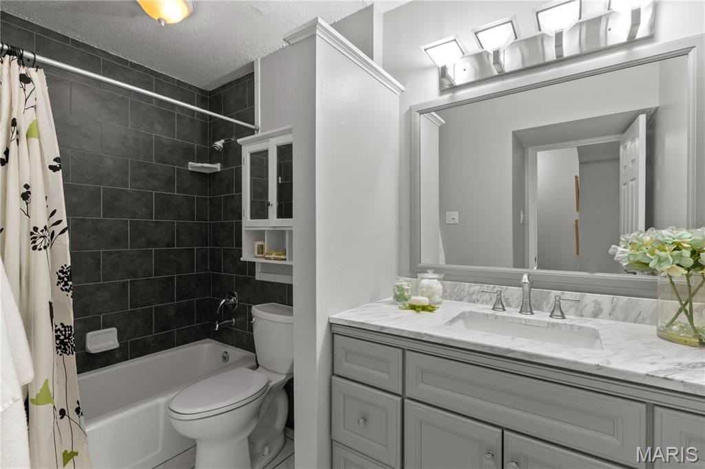 1220 Wicklow Road, Unit J Ballwin, MO 63021 - Photo 15 of 19