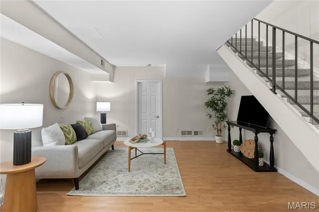 $165,000 | 1220 Wicklow Road, Unit J, Ballwin, MO 63021