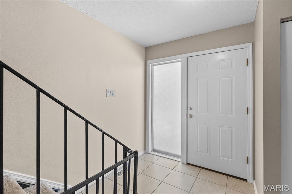 1220 Wicklow Road, Unit J Ballwin, MO 63021 - Photo 2 of 19