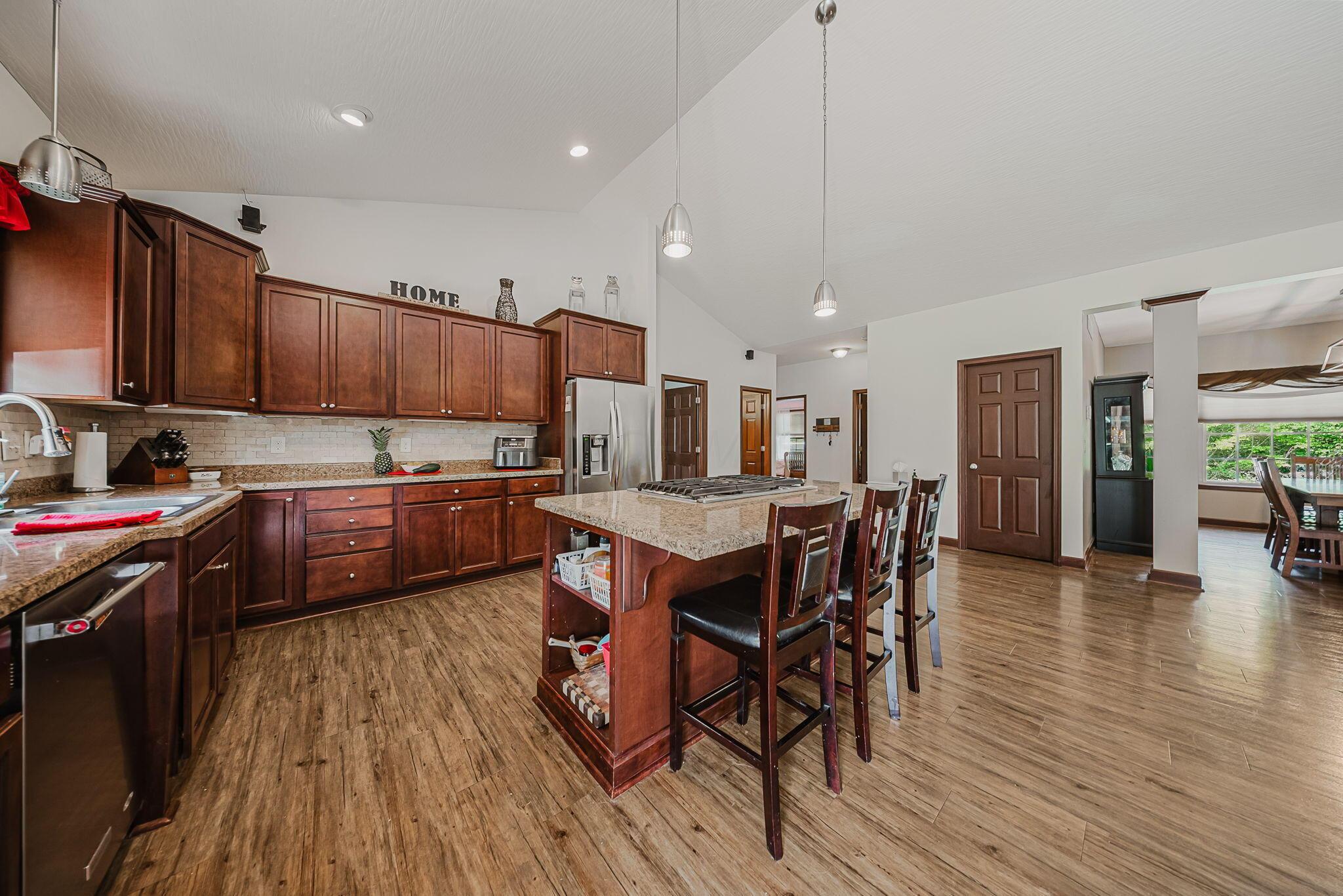 6684 Borror Road Grove City, OH 43123 - Photo 30 of 118 Kitchen