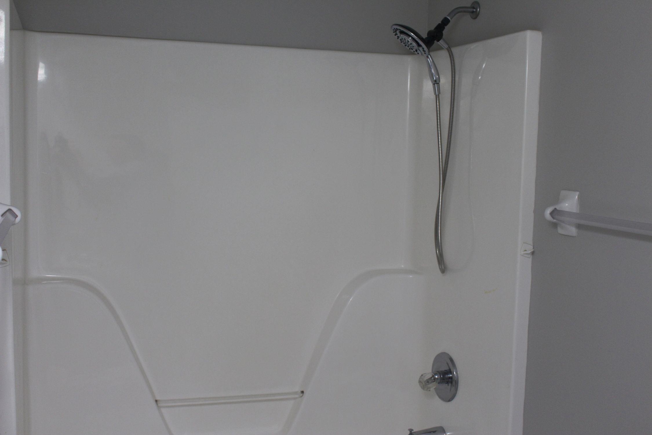 19605 Quartz Lane Robertsdale, AL 36567 - Photo 18 of 33 Bathroom
