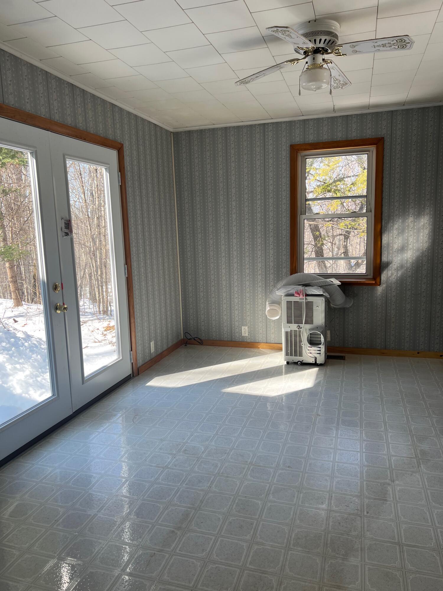 741 Middle Road Dresden, ME 04342 - Photo 5 of 9 IMG_4502