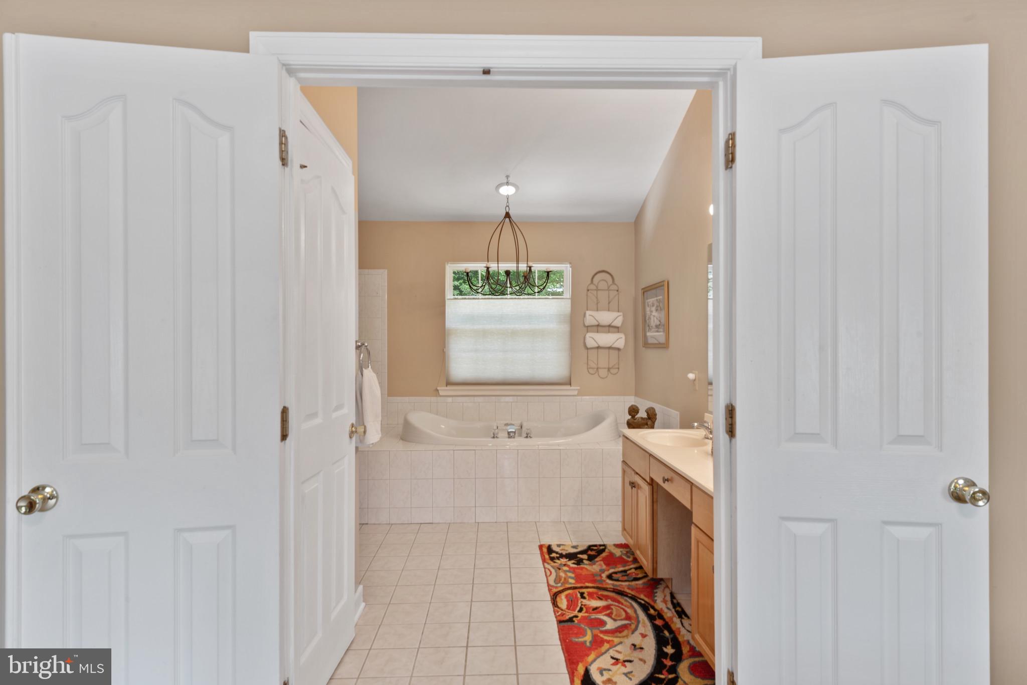 503 Stratford Road Fallston, MD 21047 - Photo 19 of 40 En-suite bathroom
