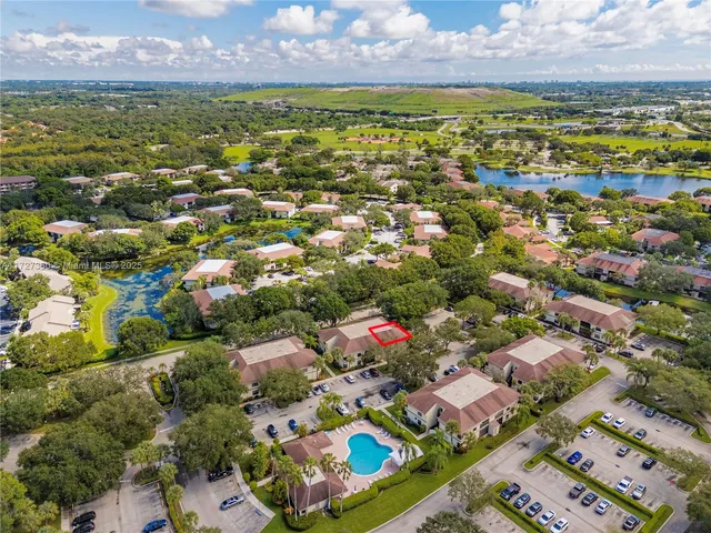 $204,900 | 2871 Carambola Circle South, Unit 2062, Coconut Creek, FL 33066