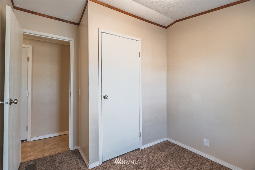 4727 Owens Road Northeast, Unit 20 Moses Lake, WA 98837 - Photo 19 of 36 a view of small space