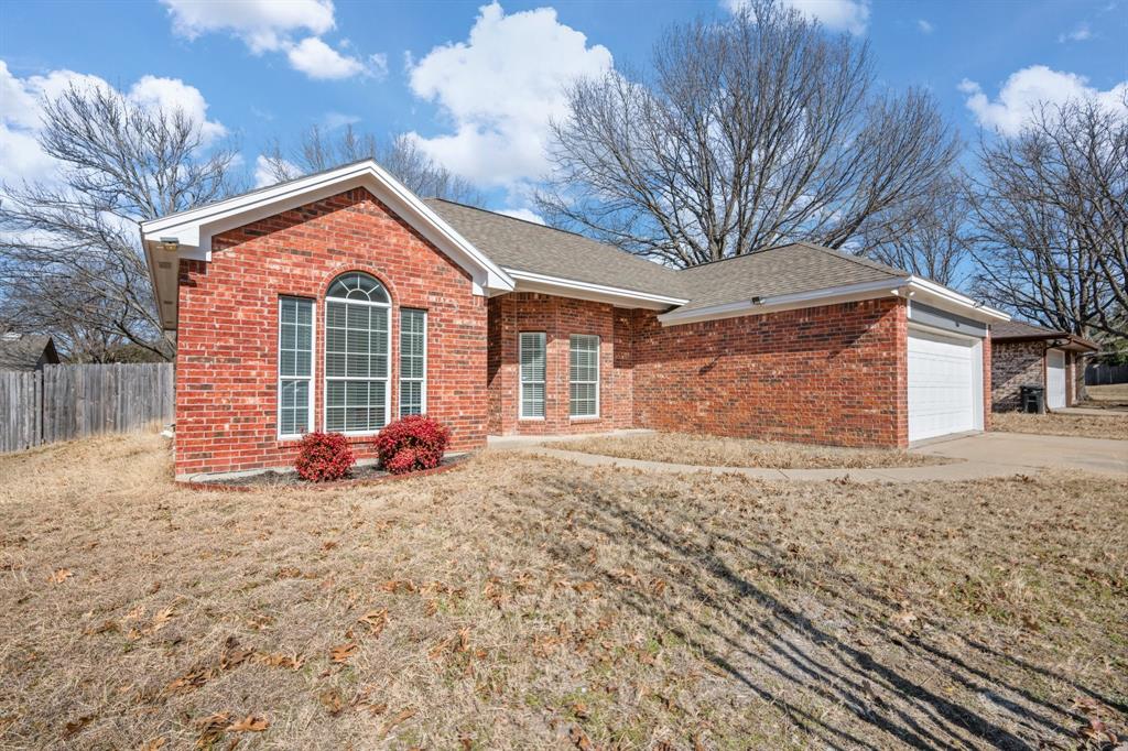 7 St Charles Place Midlothian, TX 76065 - Photo 5 of 27 a view of a house with a yard