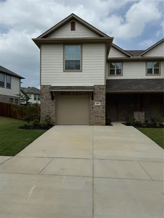 $2,200 | 409 Saddle Lane, Denton, TX 76209