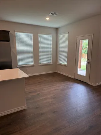 $2,200 | 409 Saddle Lane, Denton, TX 76209