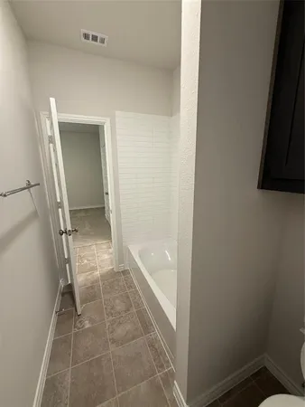 $2,200 | 409 Saddle Lane, Denton, TX 76209