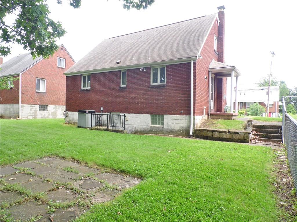 308 Scene Ridge Road McKeesport, PA 15133 - Photo 4 of 18 Gallery Image 4