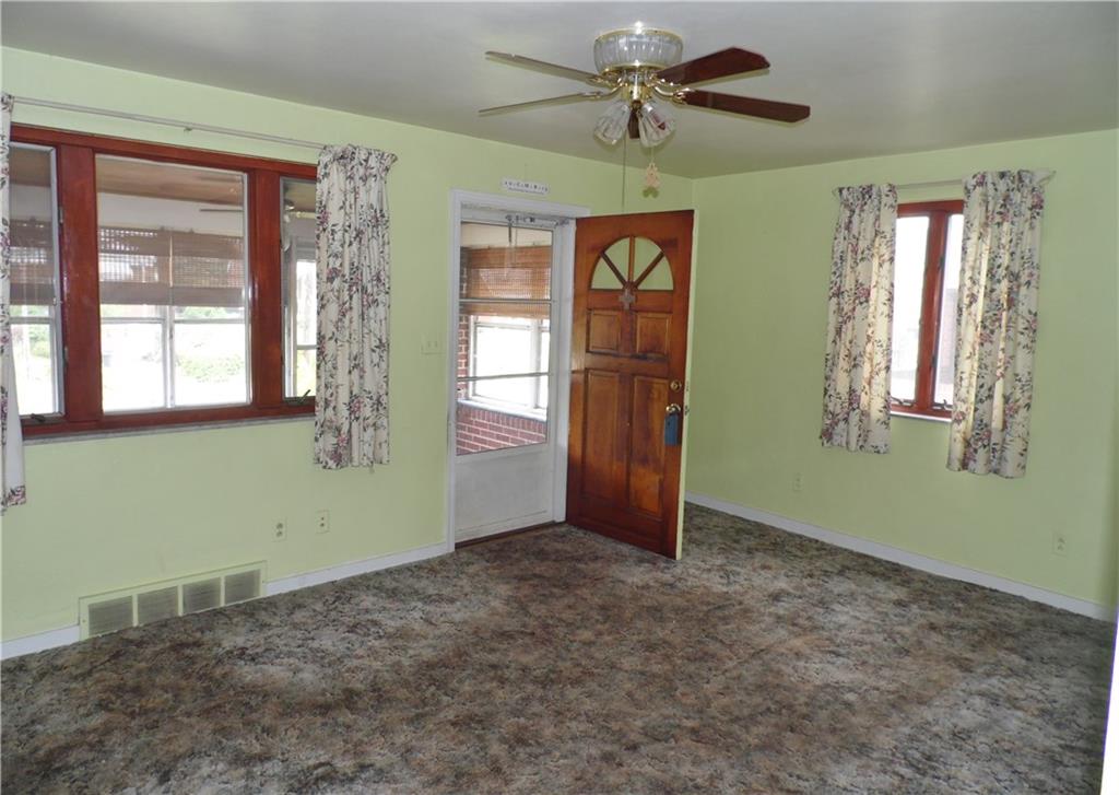 308 Scene Ridge Road McKeesport, PA 15133 - Photo 8 of 18 Gallery Image 8