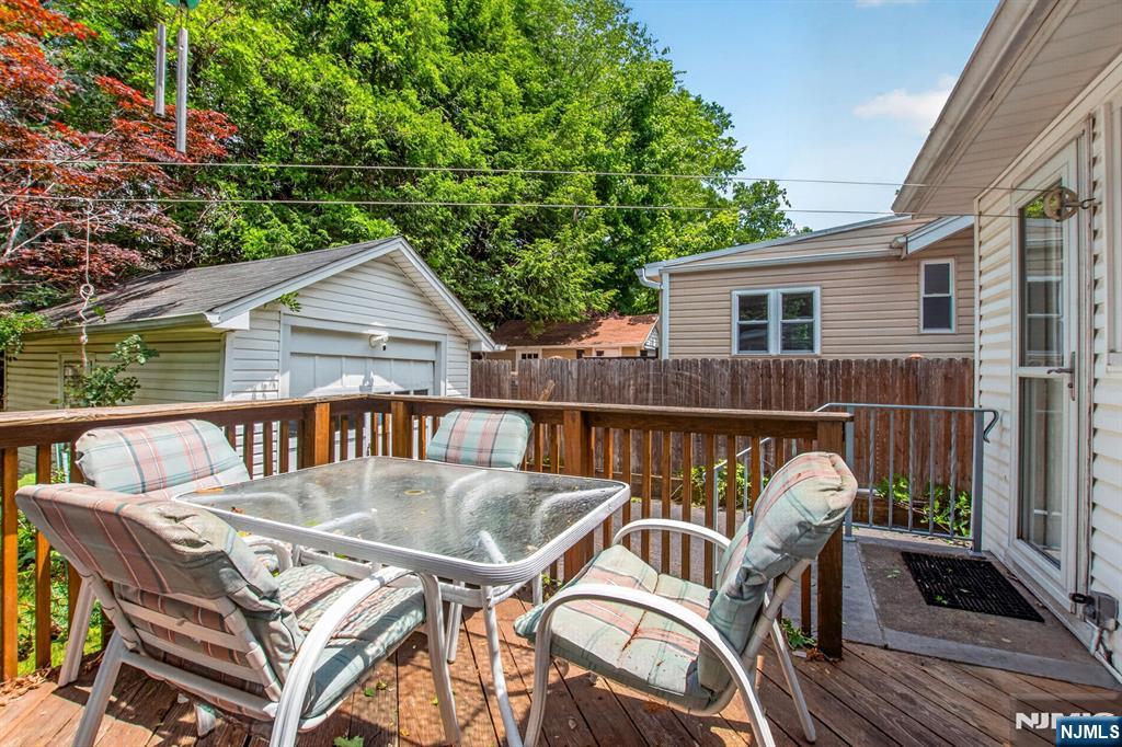 489 Maple Avenue Teaneck, NJ 07666 - Photo 13 of 14