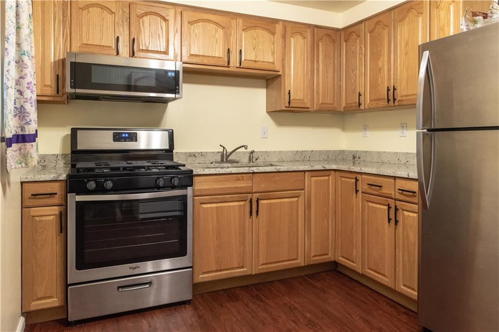 853 Sherwood Road Pittsburgh, PA 15221 - Photo 7 of 18
