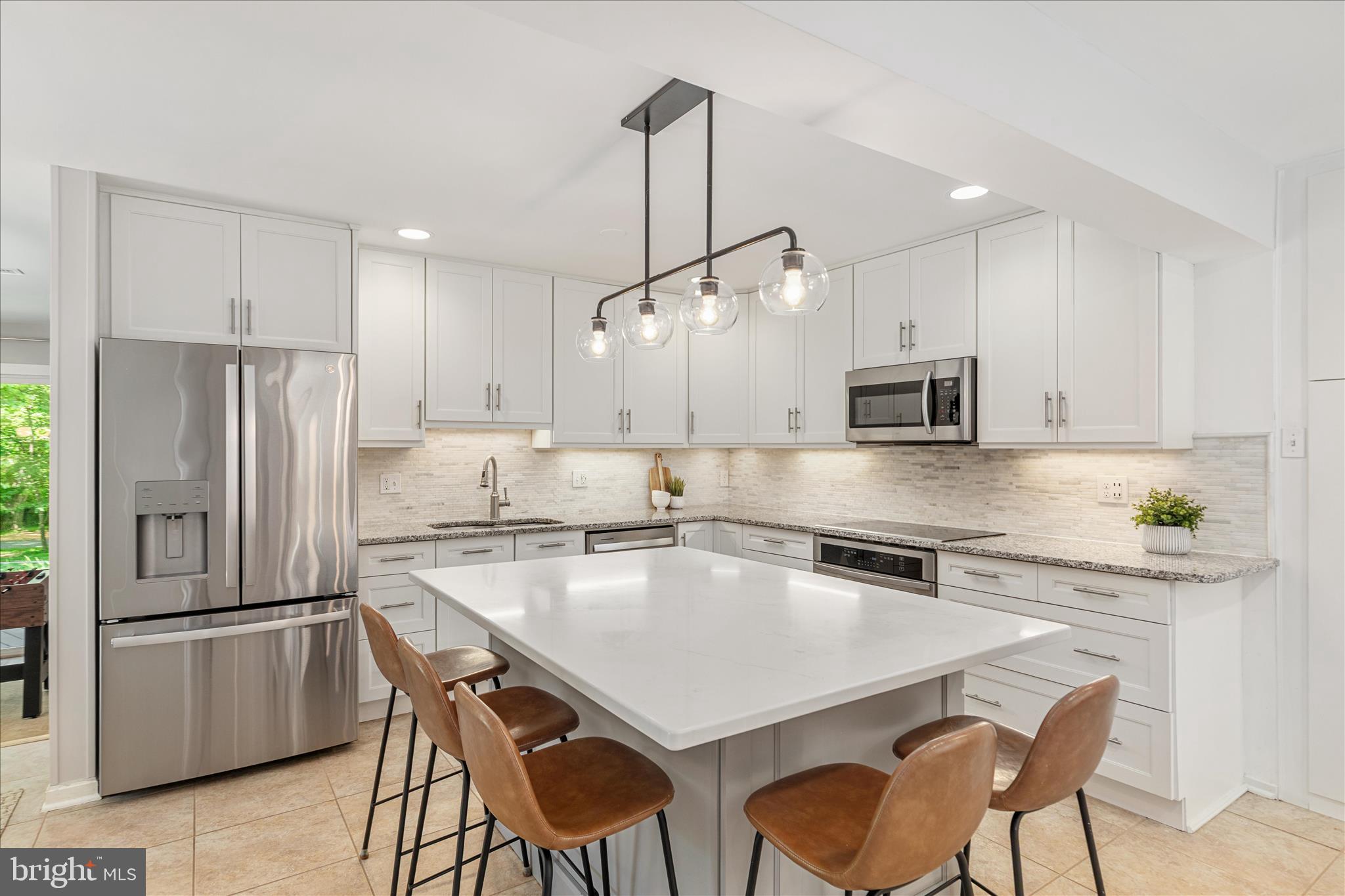 12108 Quorn Lane Reston, VA 20191 - Photo 12 of 91 Kitchen | Main Level