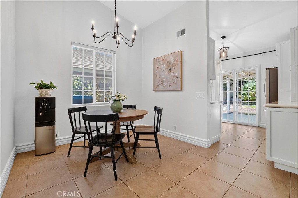 39771 Old Carriage Road Murrieta, CA 92563 - Photo 12 of 34