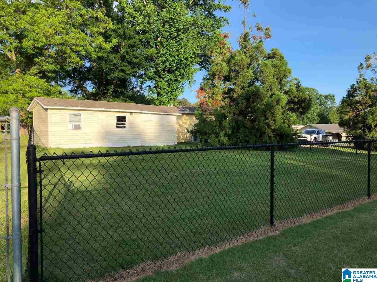 532 Altadena Drive Gardendale, AL 35071 - Photo 3 of 16