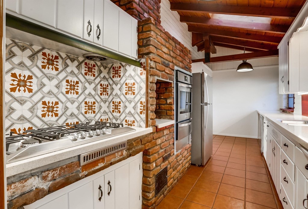 661 Melba Road Encinitas, CA 92024 - Photo 11 of 54