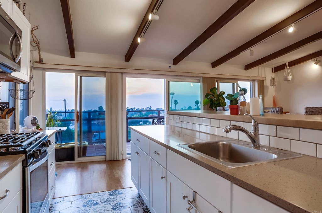 661 Melba Road Encinitas, CA 92024 - Photo 34 of 54