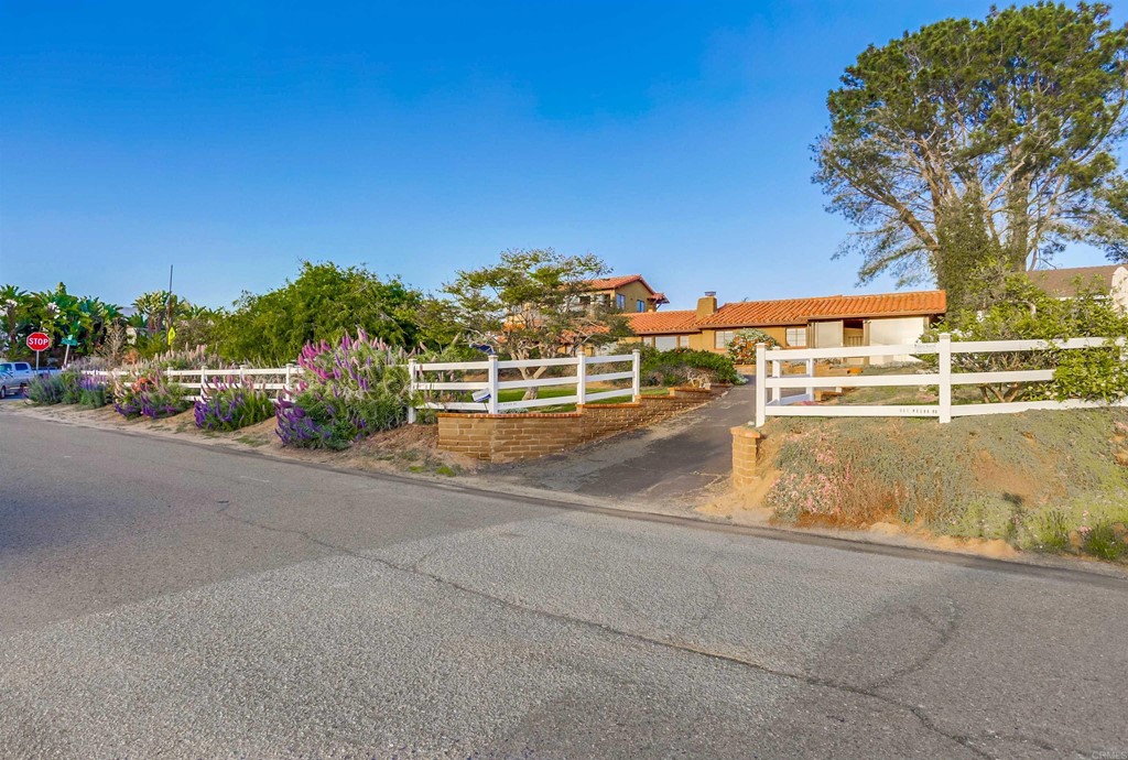 661 Melba Road Encinitas, CA 92024 - Photo 40 of 54