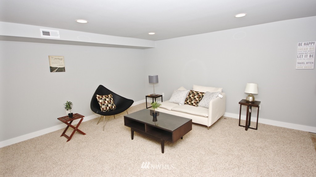 16526 115th Avenue Southeast Renton, WA 98055 - Photo 17 of 24 Gallery Image 17