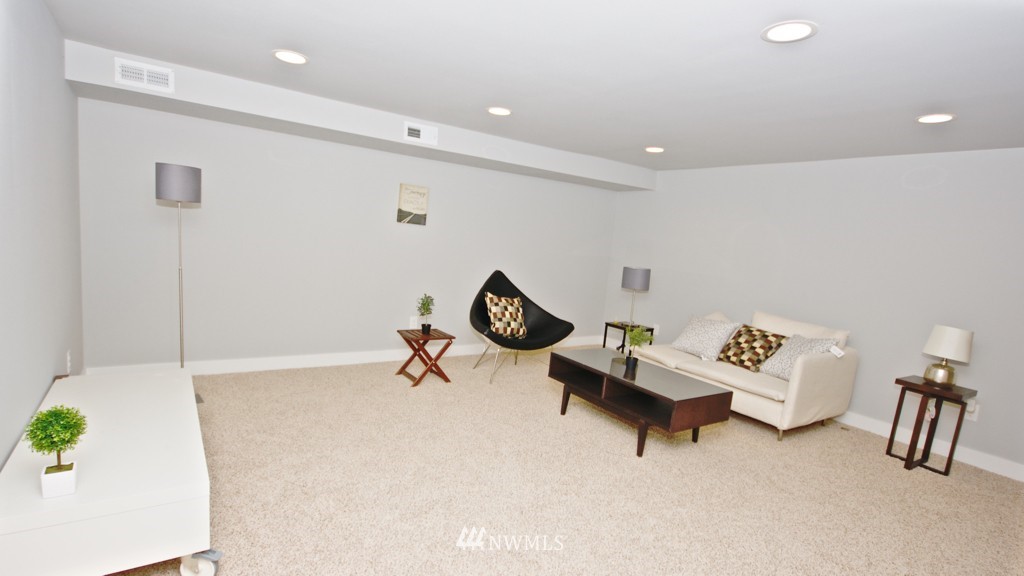 16526 115th Avenue Southeast Renton, WA 98055 - Photo 18 of 24 Gallery Image 18