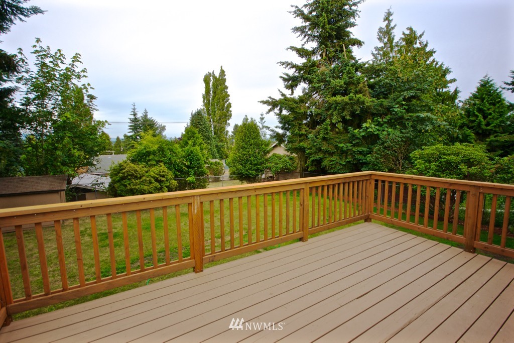 16526 115th Avenue Southeast Renton, WA 98055 - Photo 4 of 24 Gallery Image 4